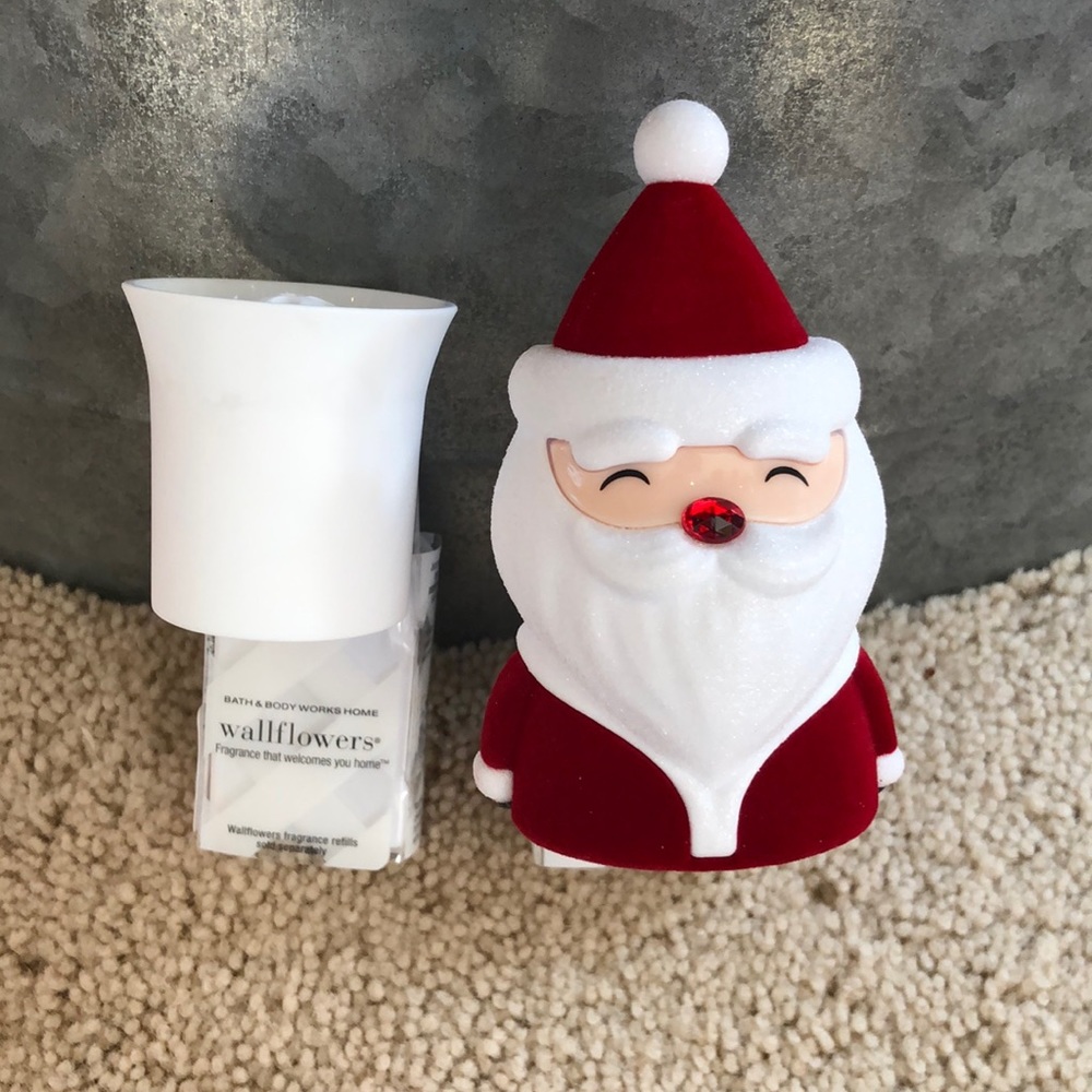 Wallflower Santa and white plug in bundle Bath and body Works